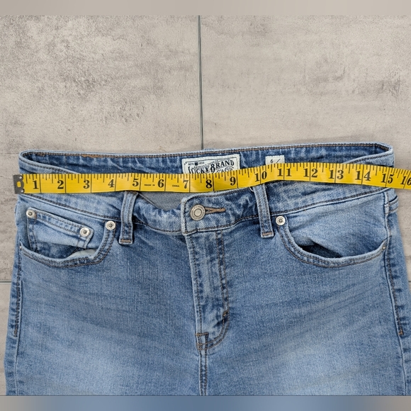 Lucky Brand Women's Sienna Slim Boyfriend Light Wash Jeans Size 6 / 28 - Picture 3 of 11
